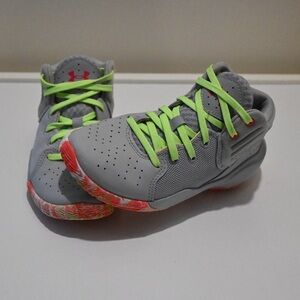 Under Armour Kids' Grade School Jet '21 Basketball Shoes